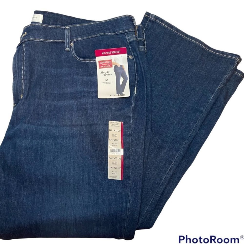 LEVIS mid-rise bootcut jeans